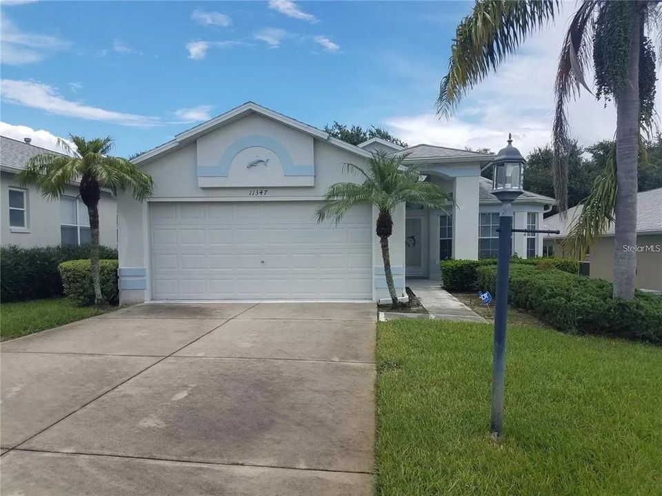 For Sale: $399,900 (3 beds, 2 baths, 1982 Square Feet)