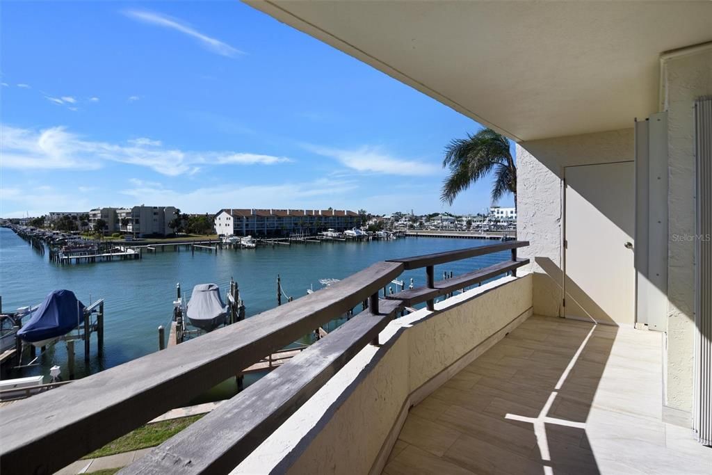 View to the right of storage closet on balcony