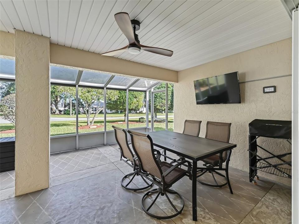 Covered Lanai w/Stamped concrete floor