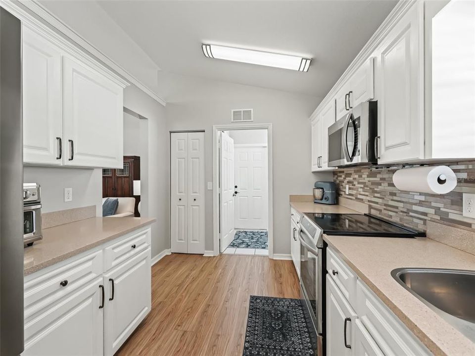 Kitchen w/Pantry closet & skylights