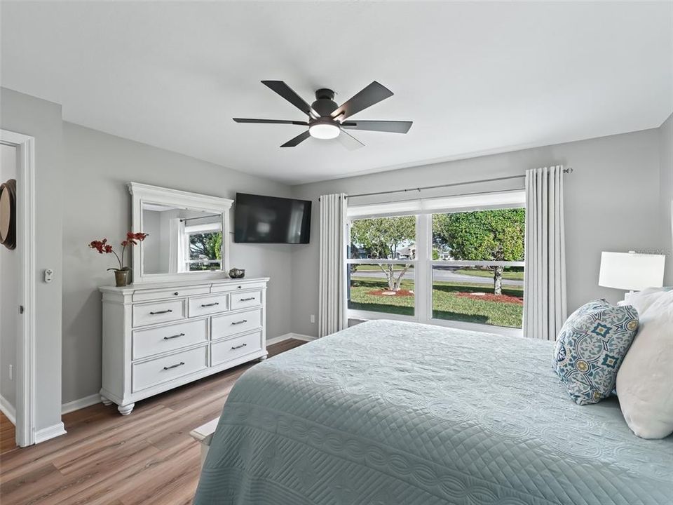 Primary bedroom w/2 Closets & En suite bath