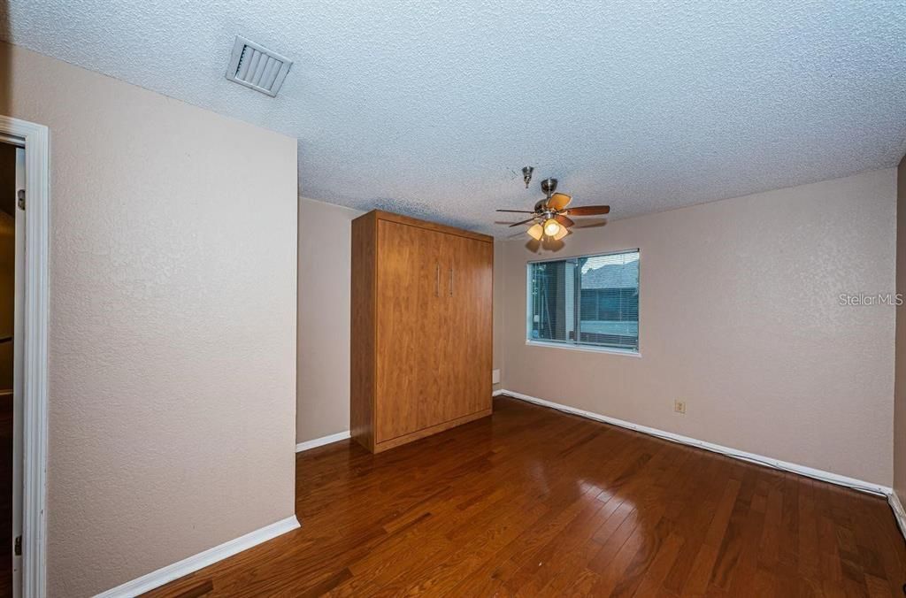 For Rent: $1,950 (2 beds, 2 baths, 1028 Square Feet)