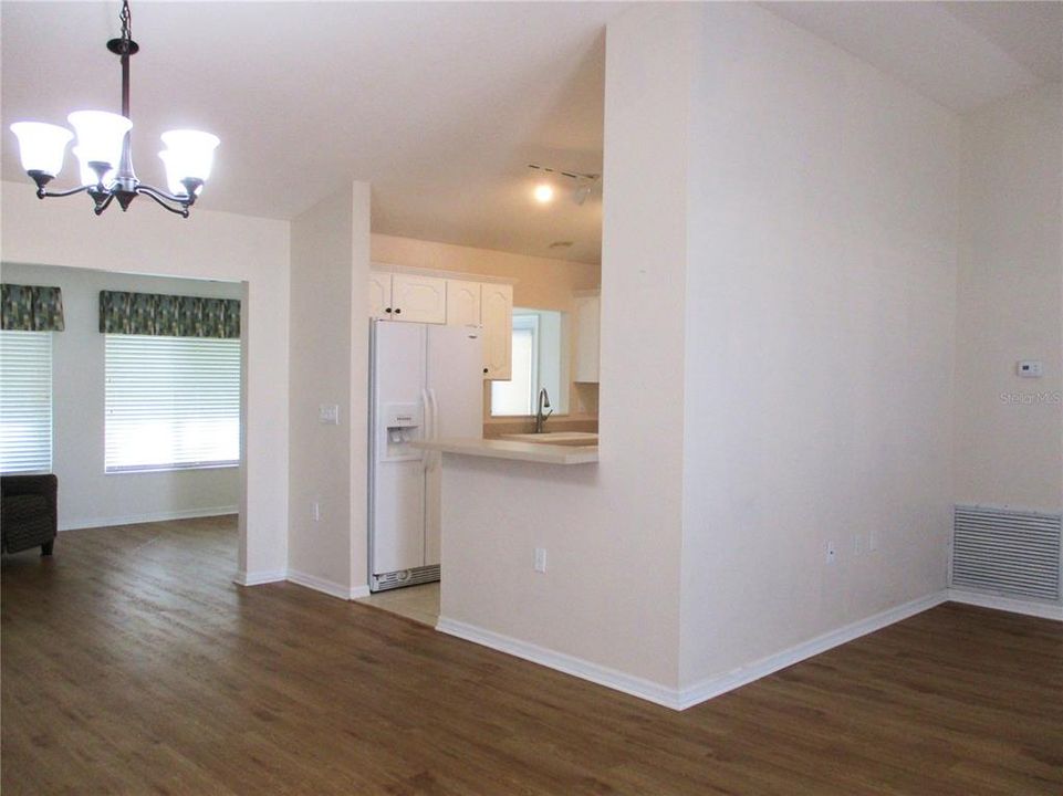 For Sale: $229,000 (2 beds, 2 baths, 1582 Square Feet)