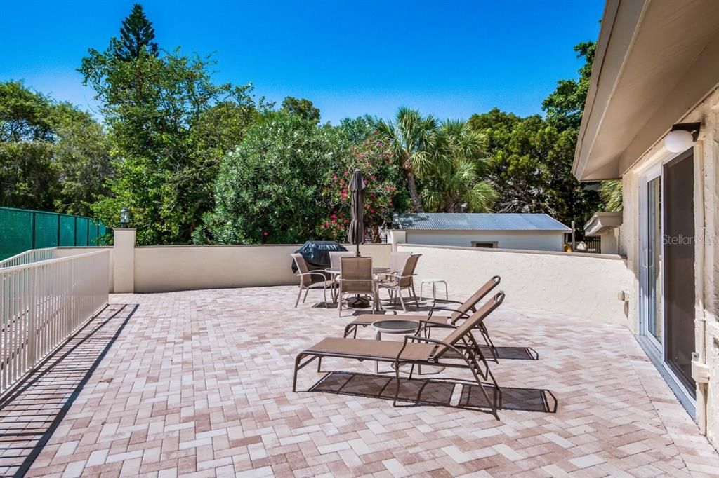 Firepit and grilling area