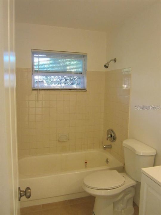 For Rent: $1,650 (2 beds, 1 baths, 980 Square Feet)