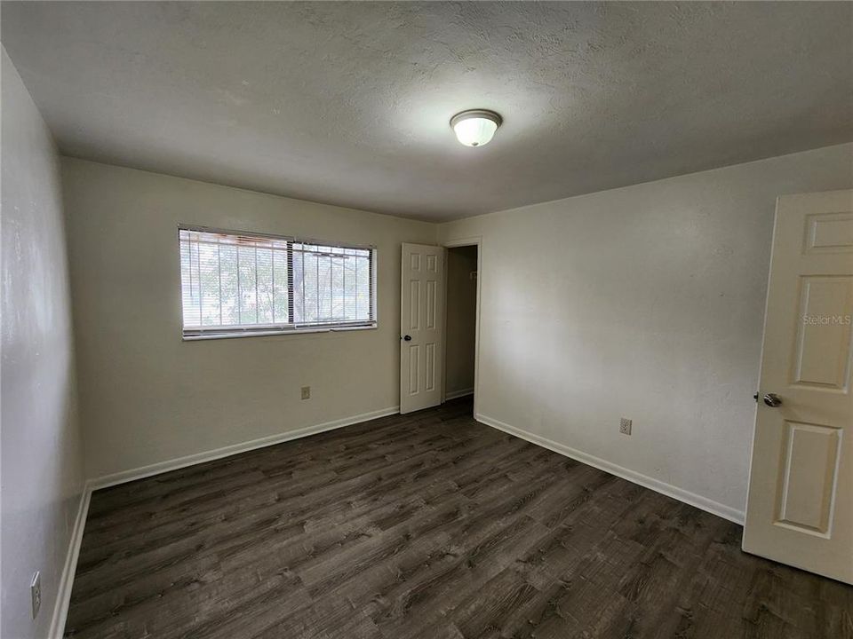 For Rent: $1,000 (2 beds, 1 baths, 992 Square Feet)