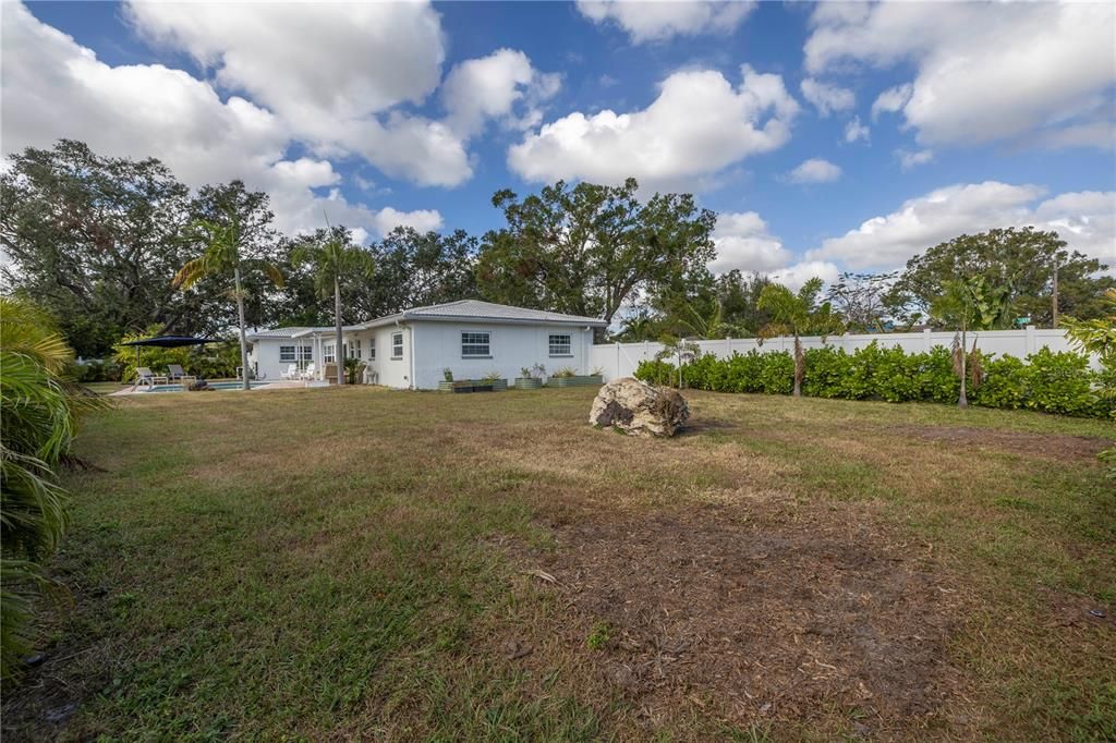 For Sale: $699,000 (3 beds, 2 baths, 1679 Square Feet)