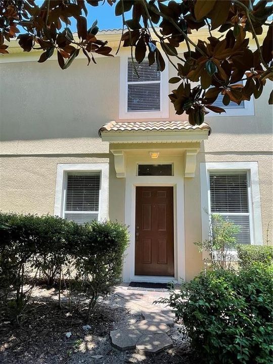 For Rent: $2,350 (3 beds, 2 baths, 1665 Square Feet)