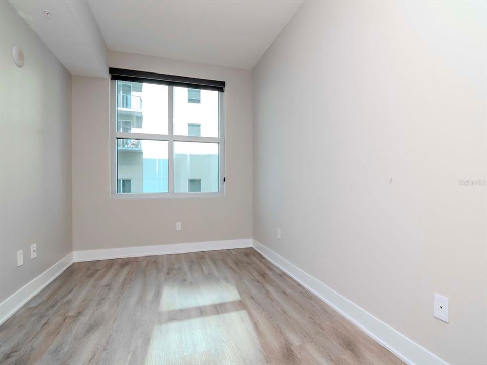 For Sale: $389,900 (1 beds, 1 baths, 840 Square Feet)