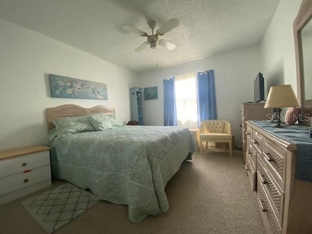 For Sale: $160,000 (2 beds, 2 baths, 960 Square Feet)