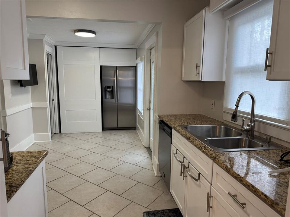 For Sale: $459,990 (2 beds, 2 baths, 1032 Square Feet)