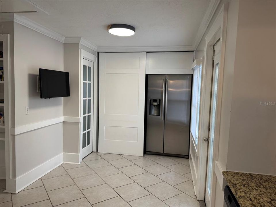 For Sale: $459,990 (2 beds, 2 baths, 1032 Square Feet)