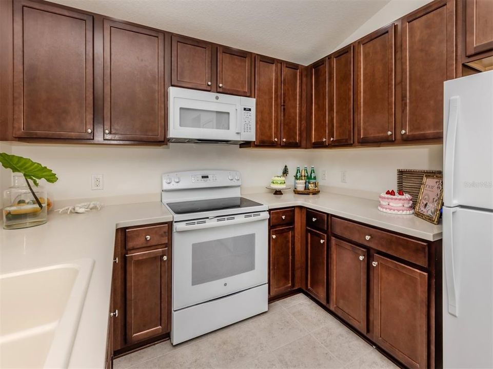 For Sale: $312,000 (2 beds, 2 baths, 1080 Square Feet)