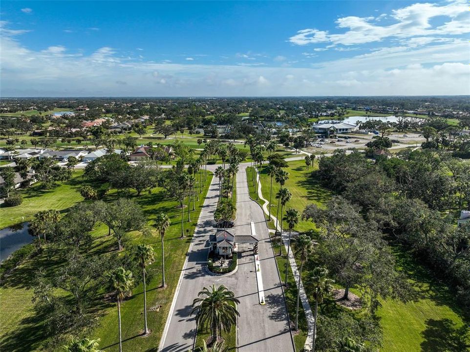 Country Club of Sarasota guard gated entrance