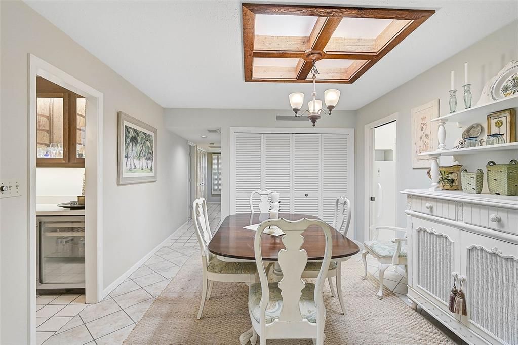 Breakfast room is between the kitchen and family room.