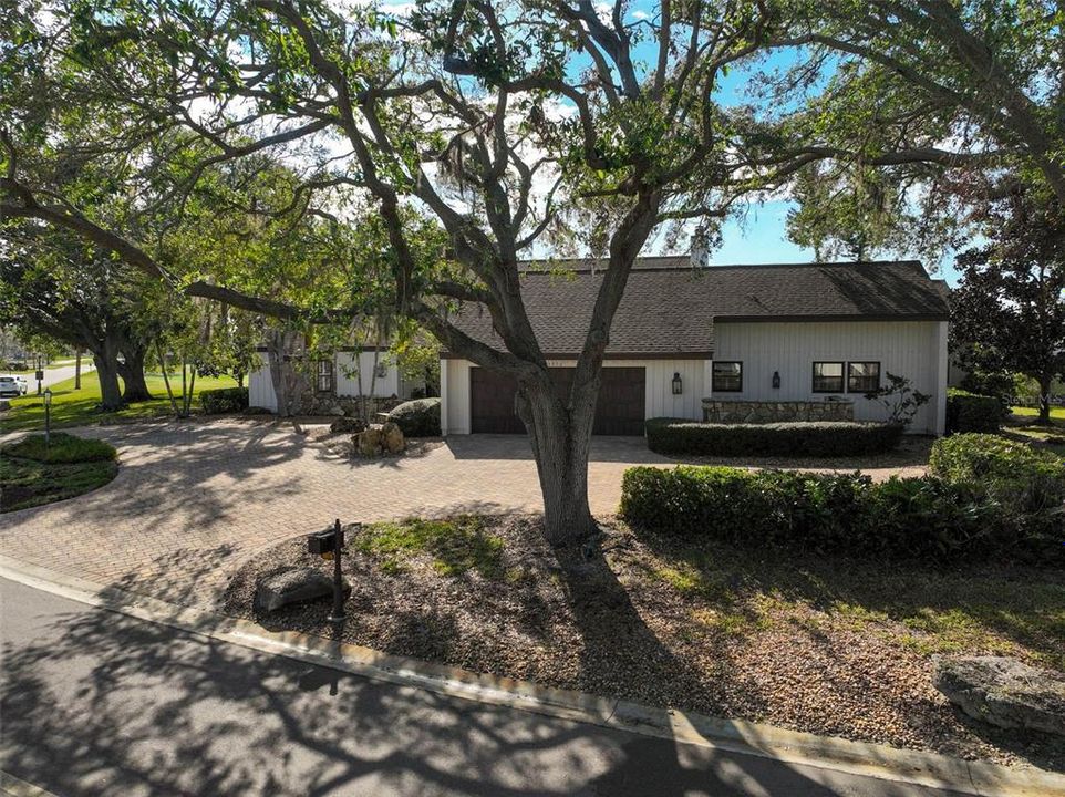 Welcome to 3970 Prairie Dunes Drive, golf course living in the heart of Sarasota! This home sits on nearly 1/2 acre