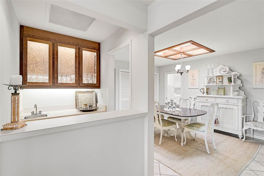 Wet bar, next to the family room.  The spacious breakfast room, is across from wet bar and next to the kitchen