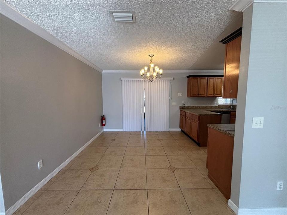 For Rent: $1,650 (3 beds, 2 baths, 1148 Square Feet)