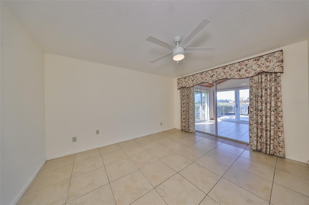 For Sale: $380,000 (2 beds, 2 baths, 1894 Square Feet)