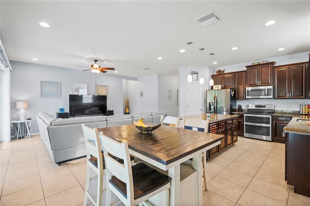 For Sale: $460,000 (4 beds, 2 baths, 1854 Square Feet)