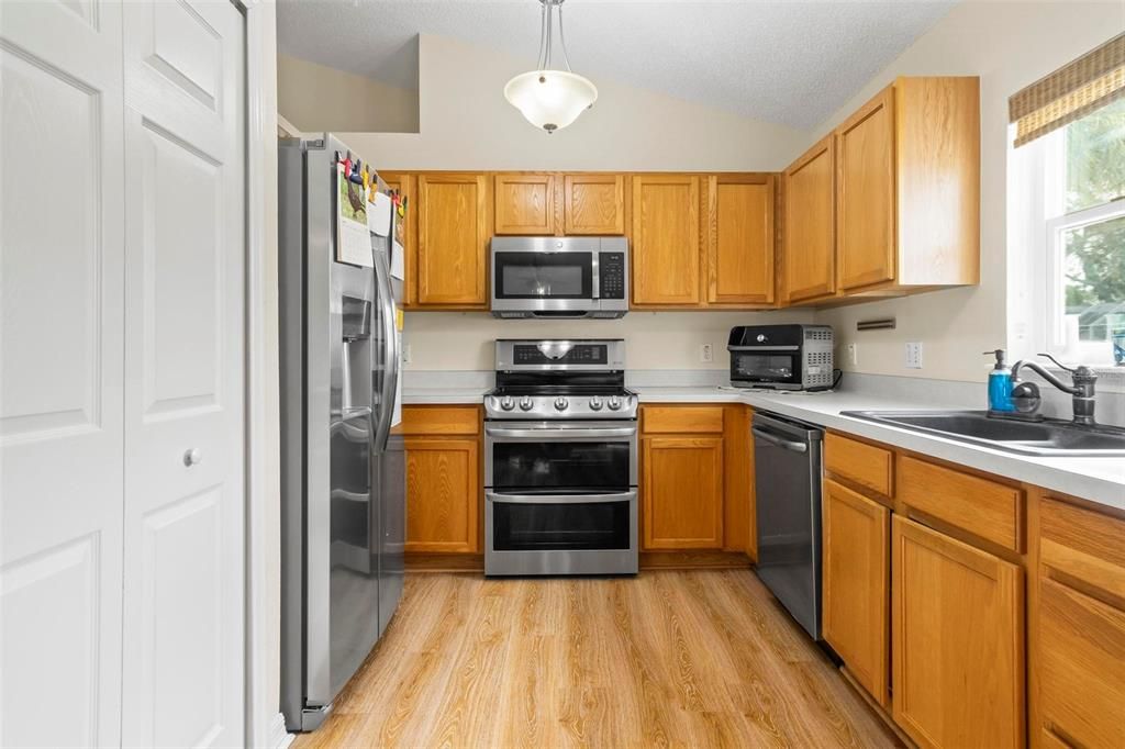 For Sale: $285,990 (3 beds, 2 baths, 1535 Square Feet)