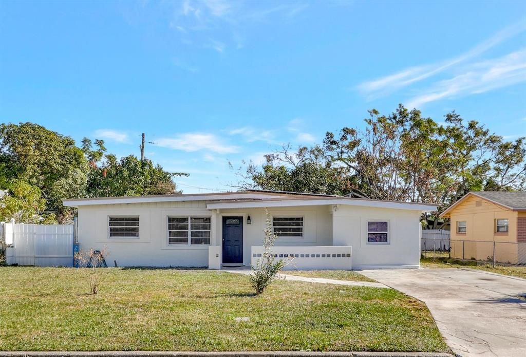 For Sale: $395,900 (4 beds, 2 baths, 1534 Square Feet)