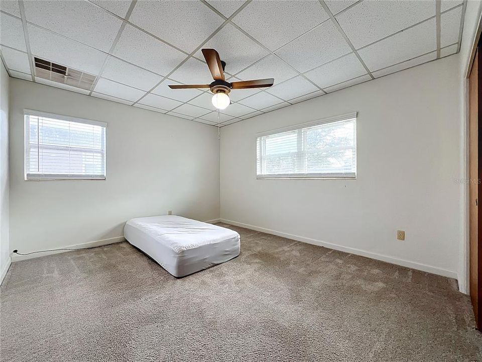 2nd bedroom