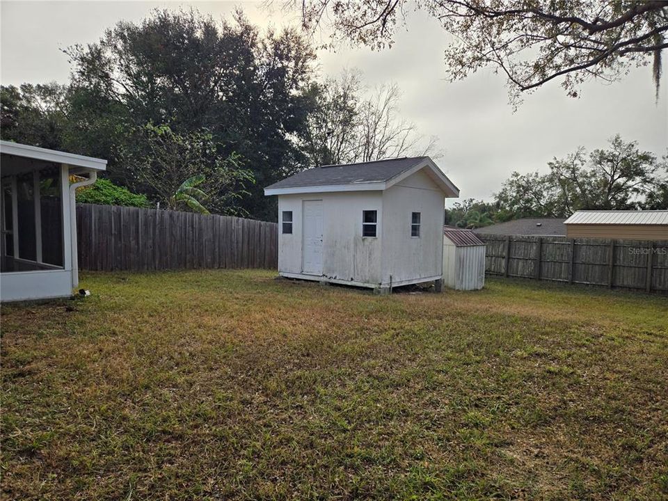 For Sale: $175,000 (2 beds, 2 baths, 1062 Square Feet)