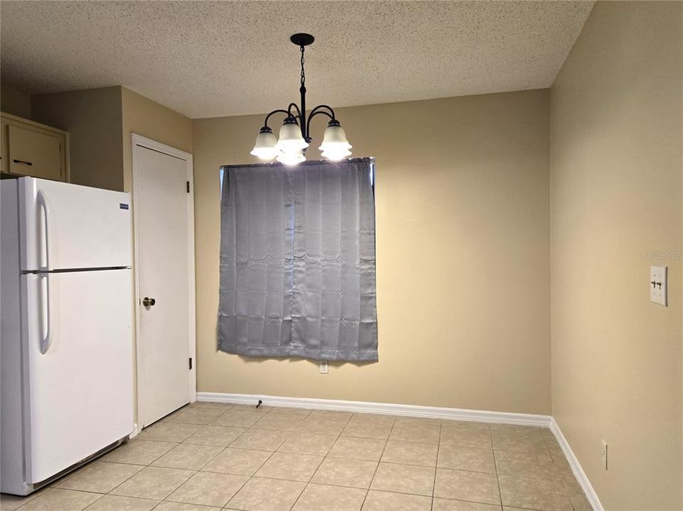 For Sale: $175,000 (2 beds, 2 baths, 1062 Square Feet)