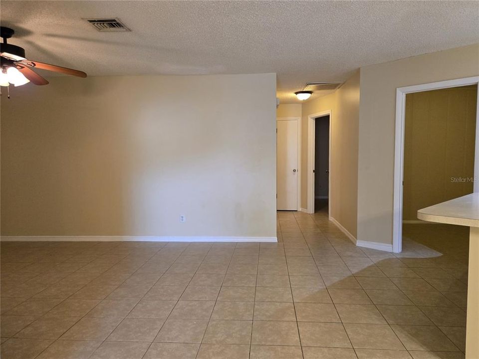 For Sale: $175,000 (2 beds, 2 baths, 1062 Square Feet)