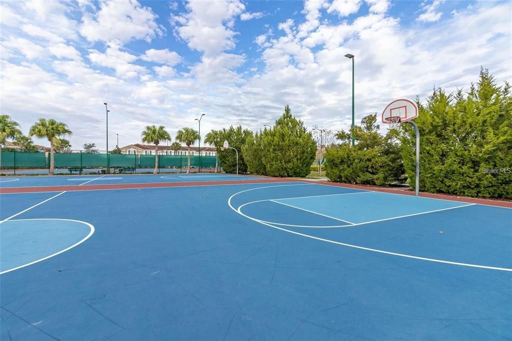 Eagle Creek Community offers amenities such as a Clubhouse, Fitness Center, Gated Community - Guard, Golf Carts OK, Playground, Pool, Restaurant, Tennis Courts and Racketball.