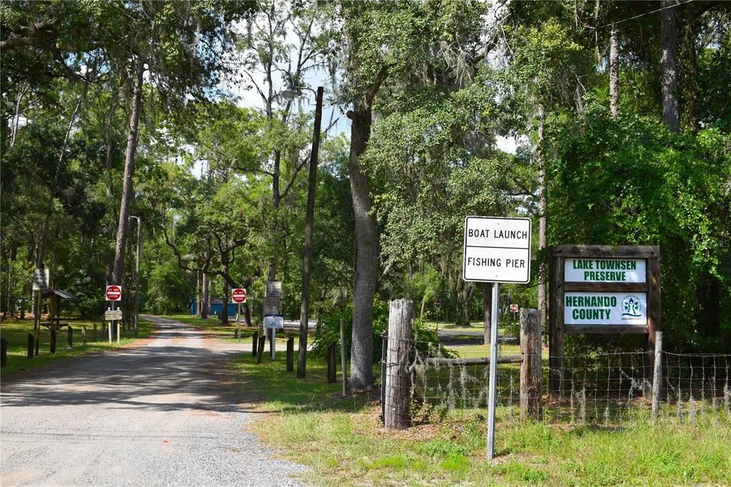 Public park / boat ramp near by