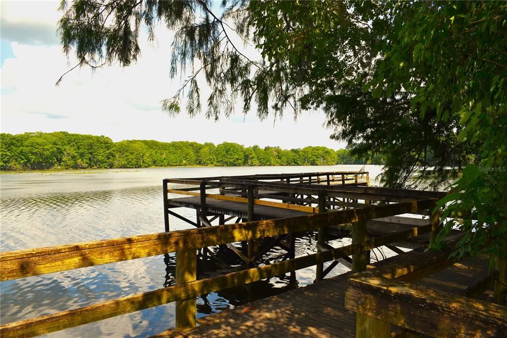 Public park / boat ramp near by