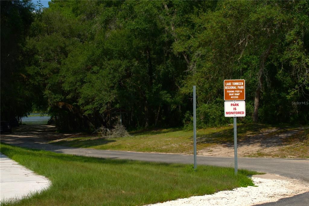 Public park / boat ramp near by