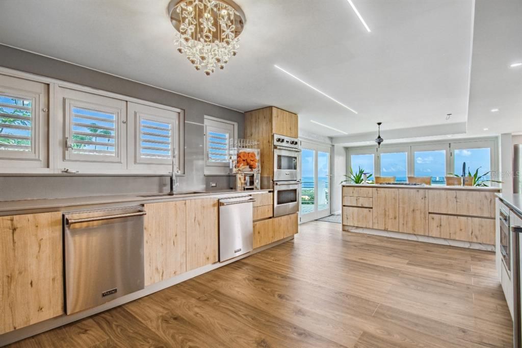 На продажу: $1,695,000 (3 спален, 4 ванн, 2916 Квадратных фут)