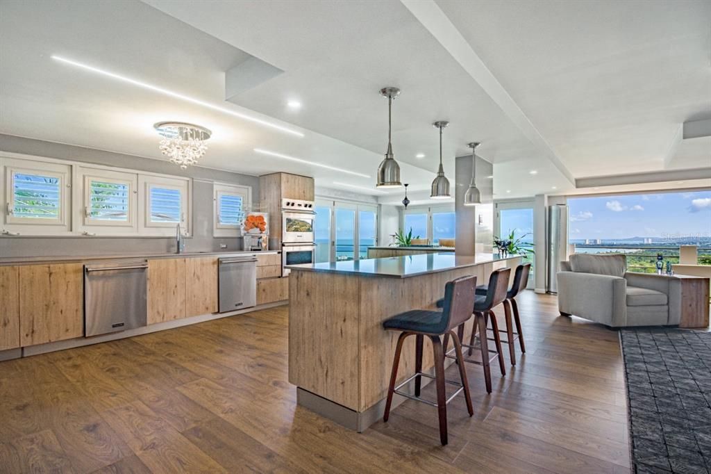 На продажу: $1,695,000 (3 спален, 4 ванн, 2916 Квадратных фут)