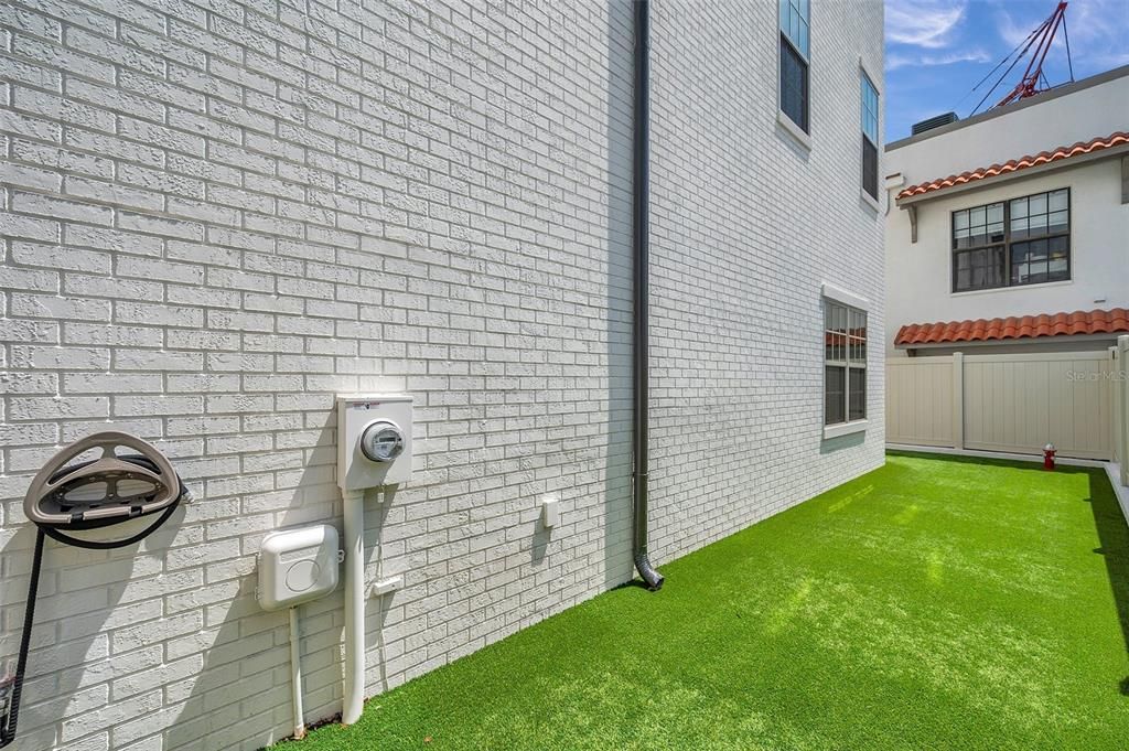 Private Backyard, completely fenced in