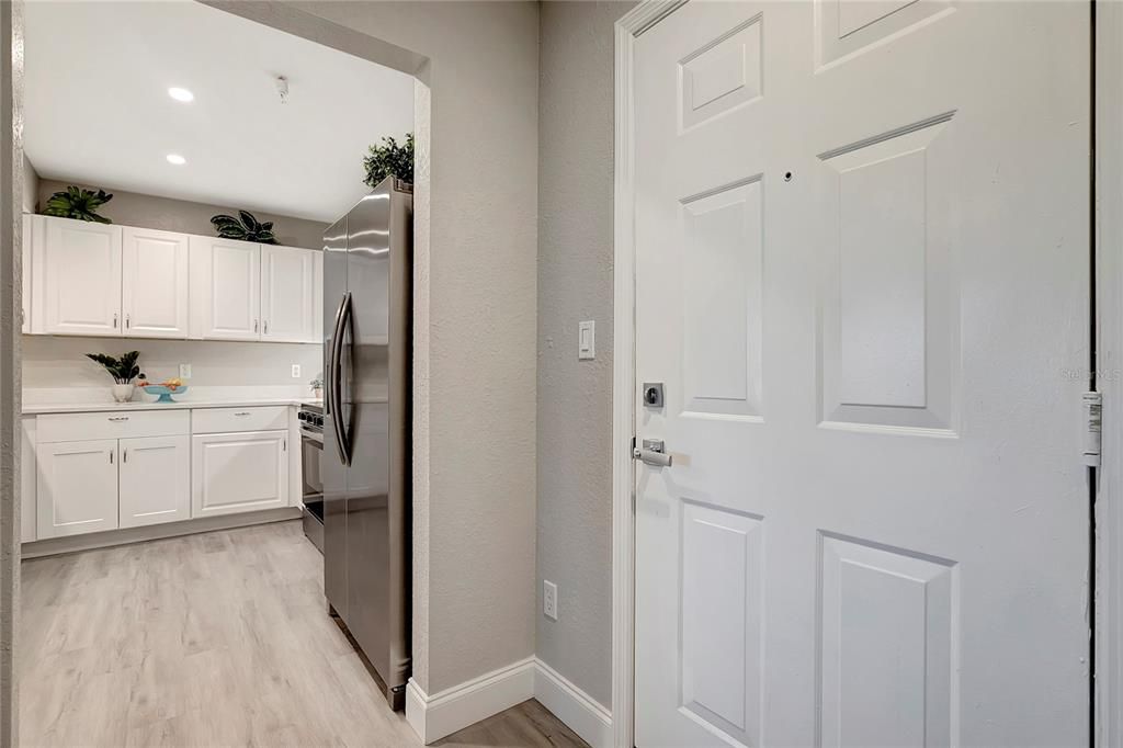 For Sale: $289,500 (2 beds, 2 baths, 1210 Square Feet)