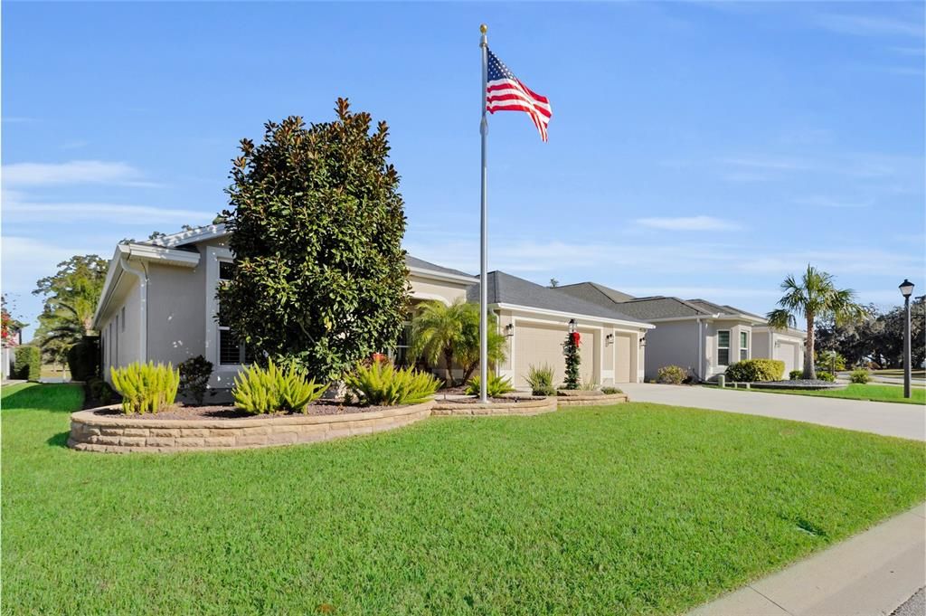 For Sale: $1,150,000 (3 beds, 2 baths, 2178 Square Feet)