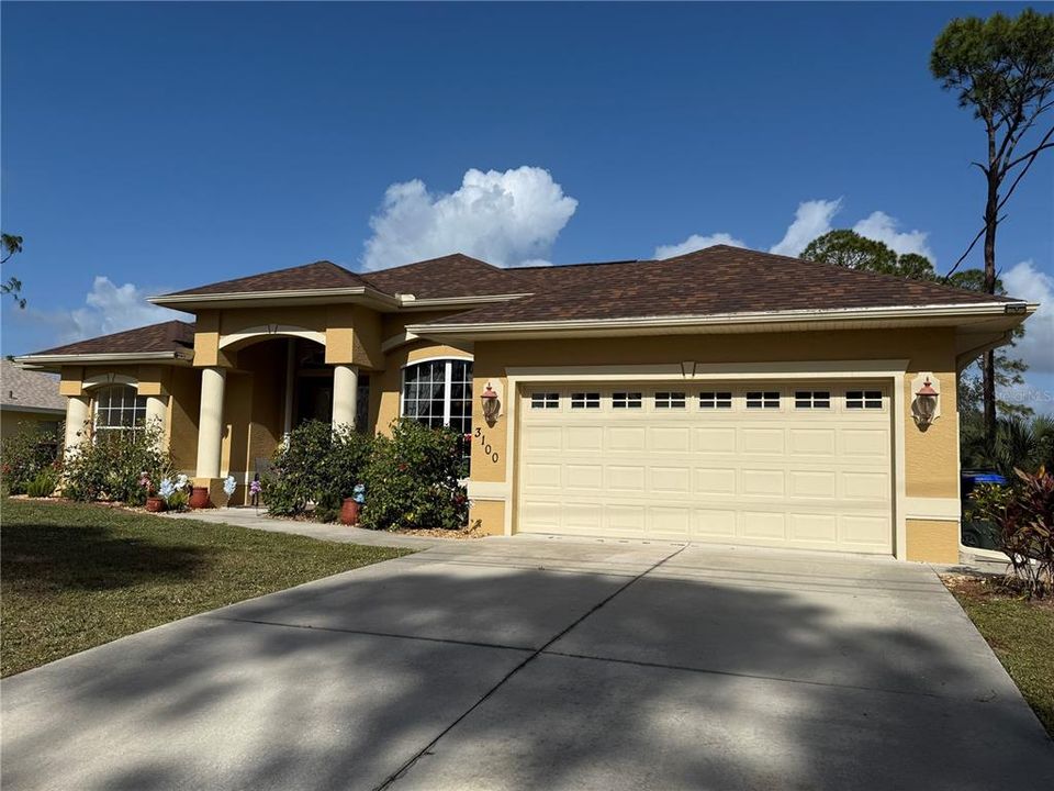 For Sale: $559,000 (3 beds, 2 baths, 2142 Square Feet)