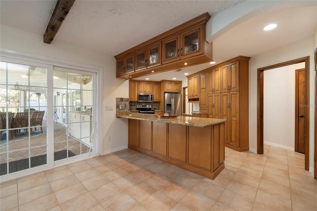 Granite counters with Bar Seating