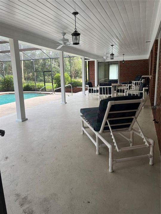 Do you notice how private this nice pool and patio are?