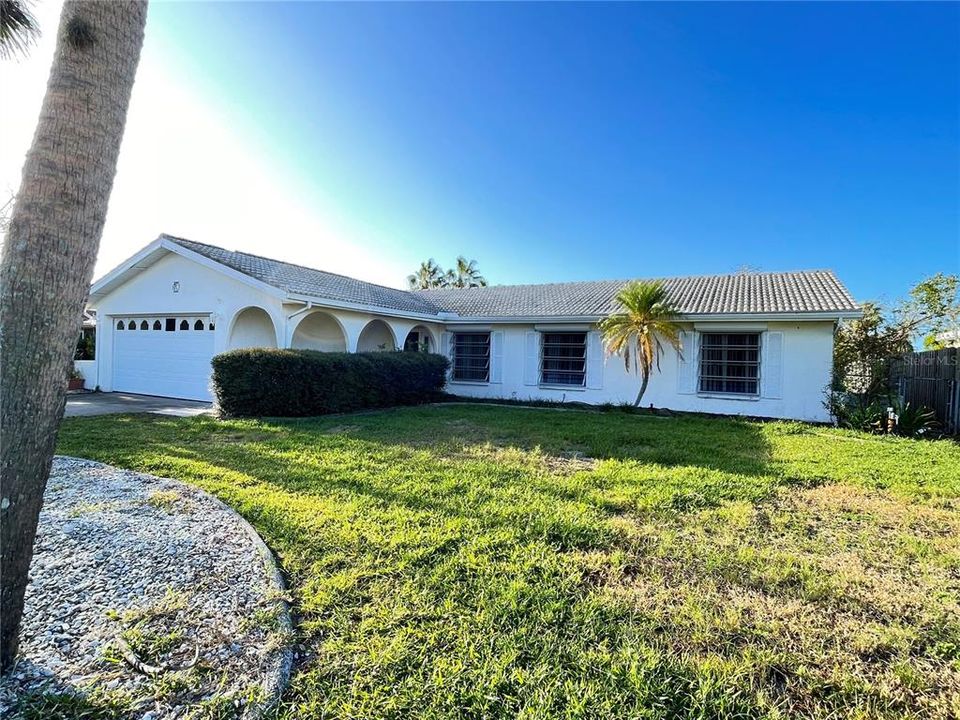 For Sale: $453,000 (3 beds, 2 baths, 1458 Square Feet)