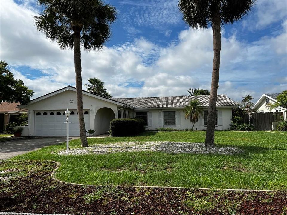 For Sale: $453,000 (3 beds, 2 baths, 1458 Square Feet)