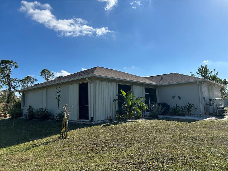 For Sale: $389,000 (3 beds, 2 baths, 1750 Square Feet)