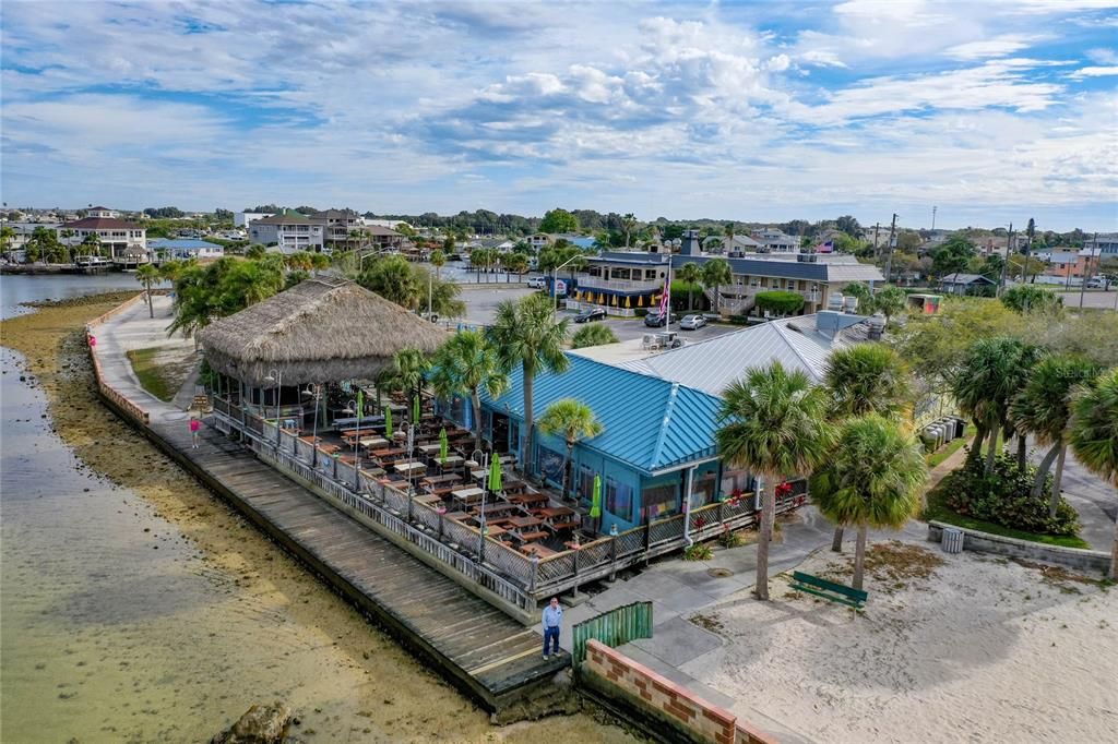 SAMS BEACH BAR 5 MINUTES BY GOLF CART!