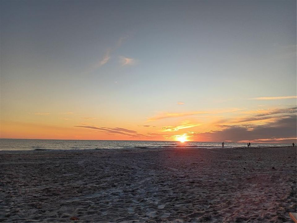 Beach access area - West view.