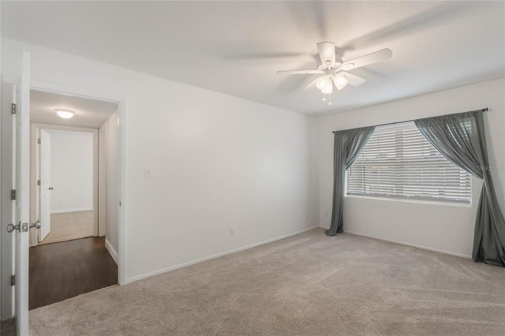 Active With Contract: $165,000 (2 beds, 2 baths, 1049 Square Feet)