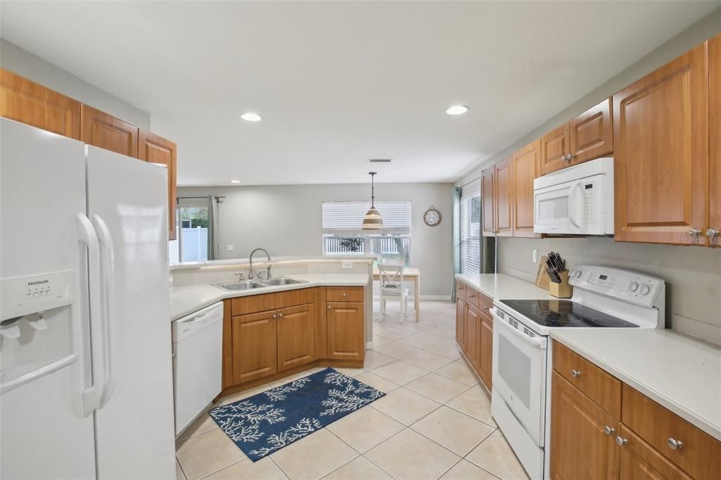 For Sale: $365,000 (3 beds, 2 baths, 1697 Square Feet)