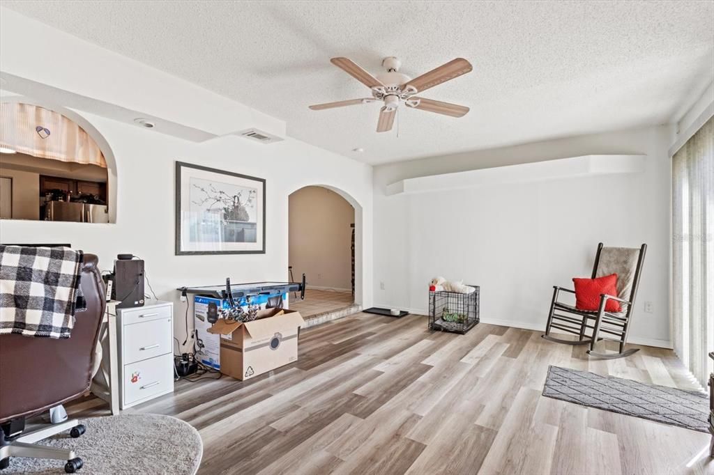 For Sale: $245,000 (2 beds, 2 baths, 1436 Square Feet)